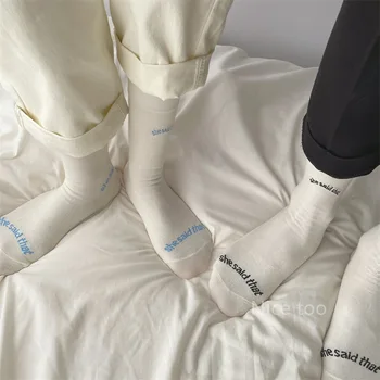 Retro Moda Kadın Harajuku Tarzı Nakış Mektup Yaz Çorap Japonya Ortak Tatlı Spor Beyaz Sox Alfabe Orta tüp Dedi
