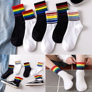 2022 Yeni Moda Pamuk Gökkuşağı Çizgili Çorap noel hediyesi Klasik Sıcak Rahat Gelgit Komik Sevimli Pop Kore Çorap Kadınlar için