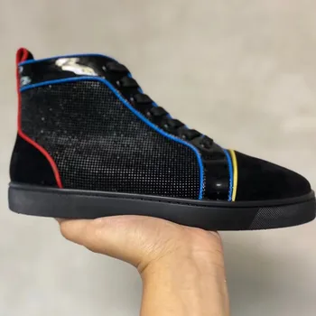 Marka tasarım ayakkabı Kadın ve Erkek Spor Ayakkabı Düz Gerçek Deri El yapımı Perçinler Tenis Sokak Yüksek top ayakkabı Punk Tarzı Deri